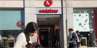 El servicio de atención al cliente y ventas de Vodafone sigue dañado desde el viernes por un ciberataque externo