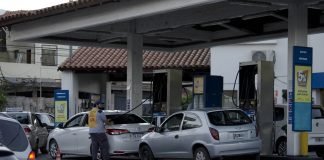 Alberto Fernandez puso un freno al aumento de los combustibles