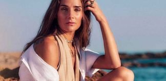 Juana Viale subió una foto y la borró: se estaba tocando debajo de la bikini