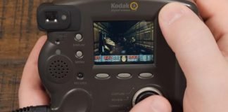Logran instalar (y que funcione) ‘Doom’ en una cámara digital Kodak de 1998