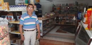 Comerciante sacó a escobazos a menores armados que lo asaltaron