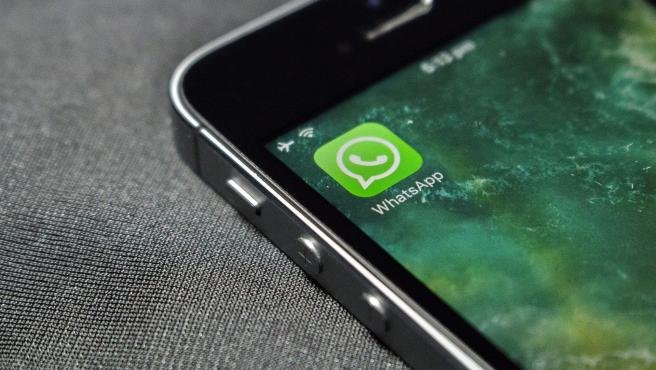 El ultimátum de las nuevas normas de WhatsApp: o compartes tus datos con Facebook o no podrás usar la aplicación