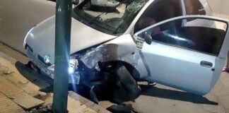 Varios heridos tras choques entre autos y motos y derrapes