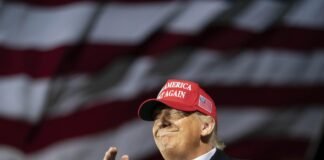 Twitter suspende definitivamente la cuenta de Trump por riesgo de que «incite a la violencia»