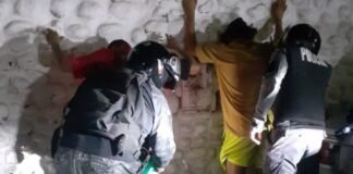 Secuestran 42 autos y multan a 73 personas por circular fuera del horario permitido