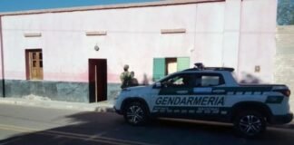 Intentó retirar una encomienda con drogas y lo arrestaron