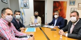 Ferraresi y Jalil firmaron convenio para construir 460 viviendas en Valle Chico