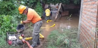 Fuente operativo de asistencia de Defensa Civil tras la tormenta