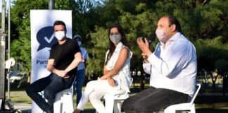 Gustavo junto a vecinos definen las obras que se ejecutarán en los barrios