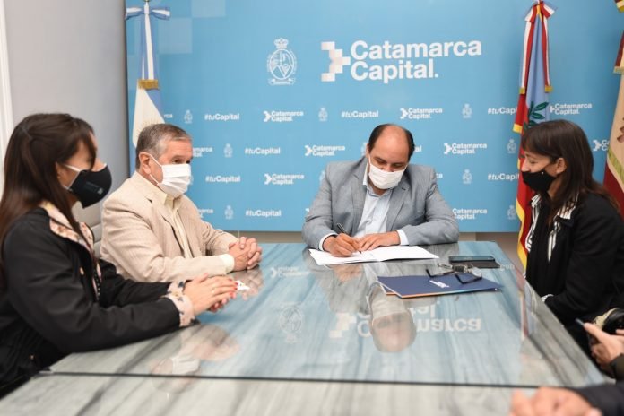 Importante firma de convenio para potenciar el turismo en Capital