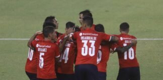 Independiente goleó a Sarmiento y es el nuevo puntero