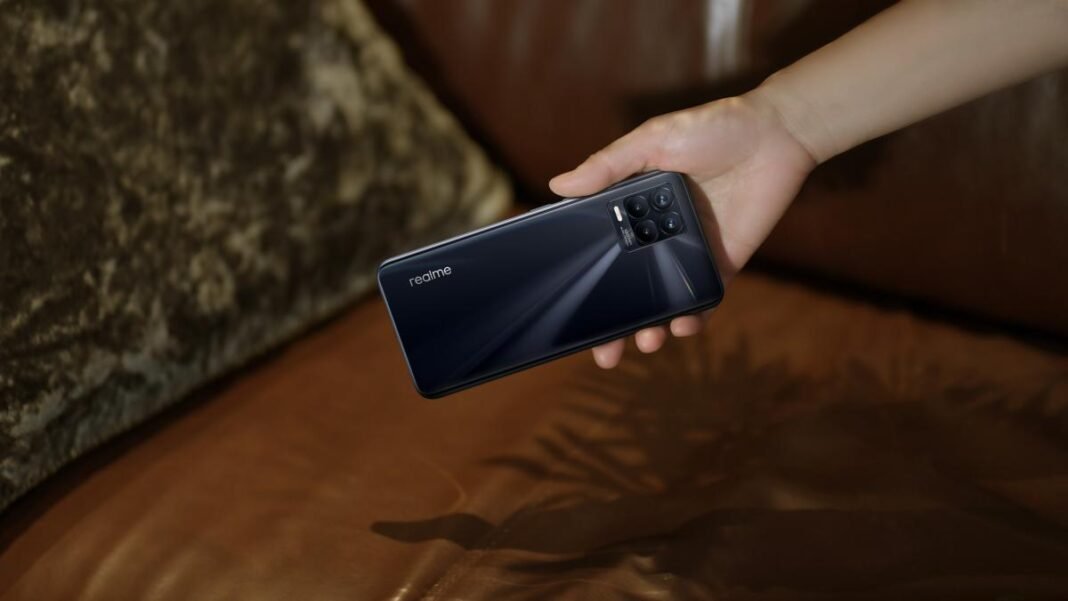 Móviles de menos de 300 euros y con cámara potente: así es el smartphone que buscan los españoles