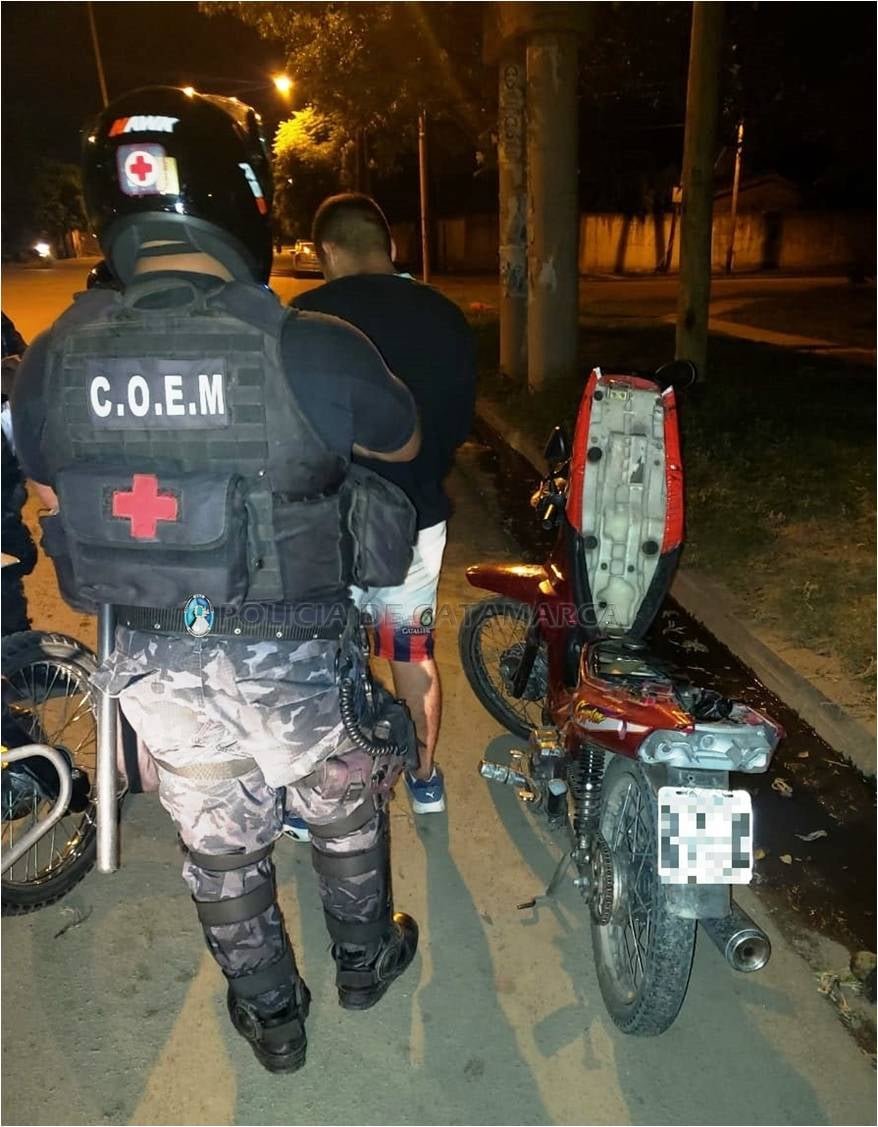 SECUESTRAN UNA MOTOCICLETA DE DUDOSA PROCEDENCIA EN EL SUR DE LA CAPITAL