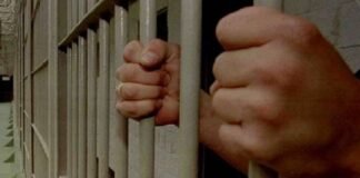 «Vengo a buscar al policía que sale con mi mujer»