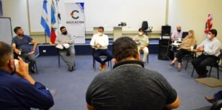 Los gremios docentes rechazaron una suba del 35% en dos partes