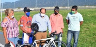 El joven ciclista Coronel tiene su propia bici para las competencias