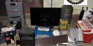 Ladrones robaron en una pizzería y huyeron con el botín en un remís