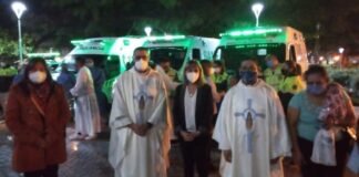 Los trabajadores de la Salud pusieron sus esfuerzos e intenciones a los pies de la Madre
