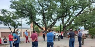Vecinos del Barrio La Tablada se reunieron con funcionarios municipales
