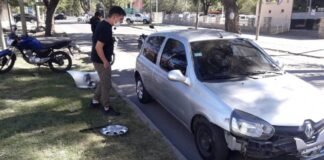 Automovilista atropelló a un motochorro que huyó a pie por el predio de una escuela