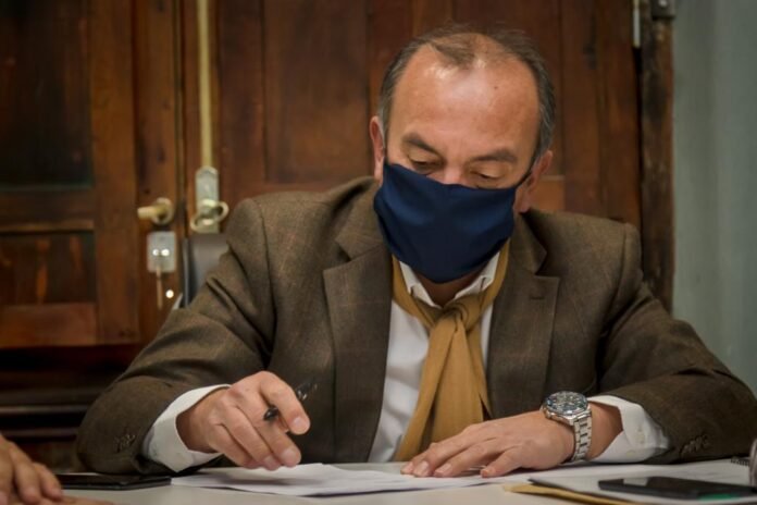 Moreno: “Con la expropiación buscamos que la Municipalidad de Fiambalá cuente con el derecho pleno del Complejo Termal”