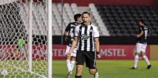 Newells perdió en Paraguay y puso un pie fuera de la Copa Sudamericana