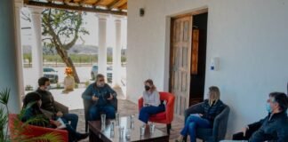 Será obligatorio el uso del doble barbijo quirúrgico en toda la provincia