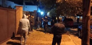 Detectaron a 57 infractores y una fiesta clandestina