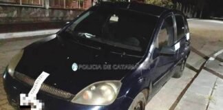 Dio positivo de Covid y circulaba ingiriendo bebidas en un vehículo
