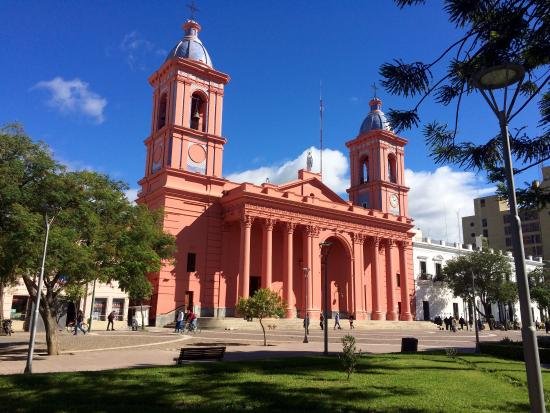 El gobierno habilitó actividades religiosas en lugares cerrados