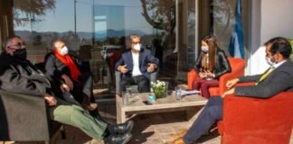 Gobierno decidió adelantar el diálogo para una recomposición salarial con los gremios