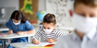 Tras meses de virtualidad, volvieron las clases presenciales en la provincia