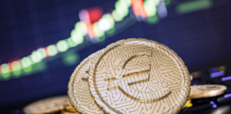 Así es como le vamos diciendo adiós al dinero en efectivo: la era del ‘hazme un bizum’ y de los pagos con el móvil