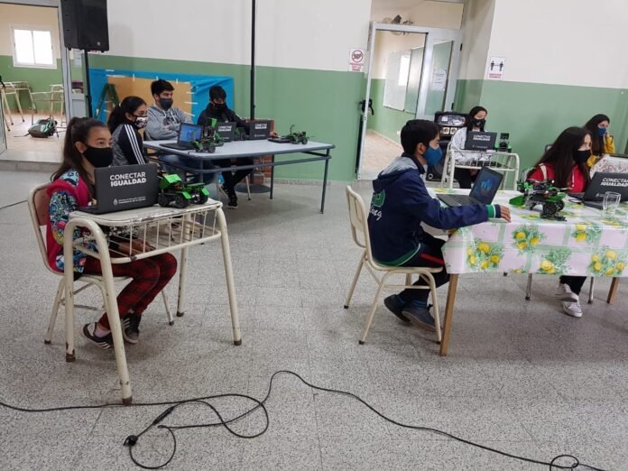 El gobierno habilitó nuevas actividades y se anunció el regreso a clases presenciales