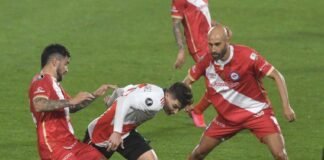 River no mostró su mejor cara y la serie con Argentinos está abierta