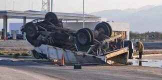 Volcó camión en el empalme de Ruta 38 y Avda. Bicentenario