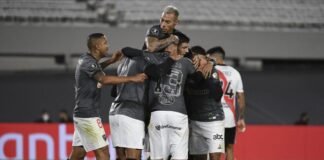 River perdió con Atlético Mineiro y deberá apelar a otra noche histórica para clasificar