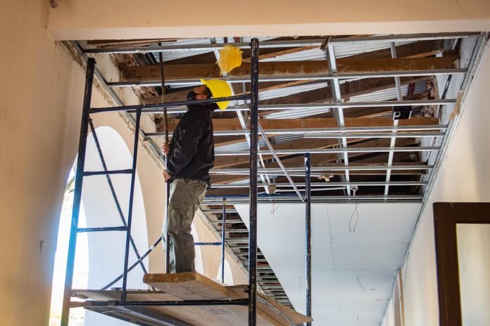 Avanzan las obras de refacción del histórico Colegio Nacional