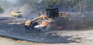 Una máquina y un automóvil ardieron en llamas en Capayán