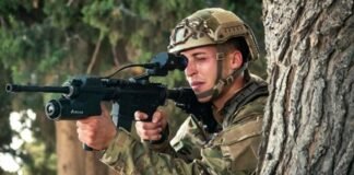 Los perros robot ahora podrán disparar: el Ejército estadounidense está equipándolos con armas