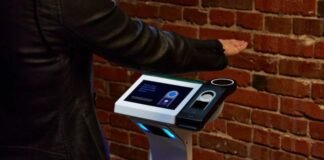 Moscú implanta un sistema de pago por reconocimiento facial en el metro y le llueven las críticas de los defensores de la privacidad