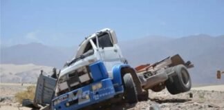 Grave: camión volcó violentamente camino a Las Termas de Fiambalá