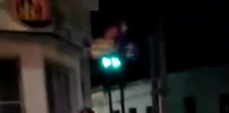 Policía de civil se defendió a los tiros en la calle