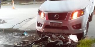 Conductor ebrio chocó un móvil policial que intervenía en un siniestro vial