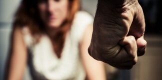 Violento atacó a su mujer y sobrina