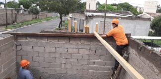 La lluvia inundó las calles y generó daños en viviendas del Valle Central