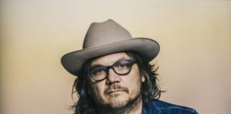 Wilco apoya la petición de fans que reclaman la devolución de su dinero