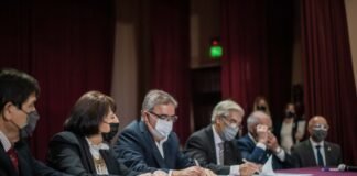 El Gobierno, la UNT y UNCa firmaron convenio para la implementación de la Carrera de Medicina