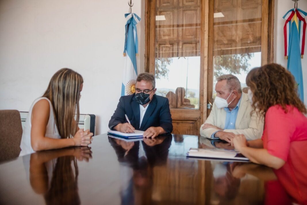 Gobierno convoca a paritarias