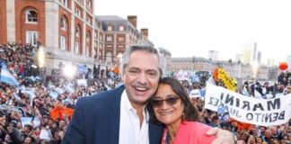 Hoy el Pte. Alberto Fernandez con Lucia en Catamarca en un Acto del Partido Justicialista